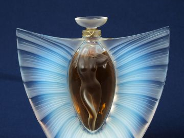 LALIQUE France. Flacon de parfum 'Sylphide'. Edition limitée de l'an 2