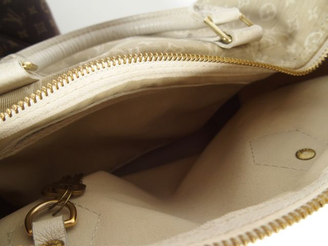 Louis VUITTON. Deux sacs en toile, monogrammée.
