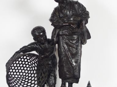 Ecole japonaise XIXème. 'Jeune paysanne et son fils au panier d'osier'
