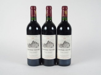 Vente aux enchères 3 BOUTEILLES CHÂTEAU OLIVIER PESSAC LEOGNAN - 1988