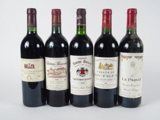 Vente aux enchères 5 BOUTEILLES : 1 CHÂTEAU YON FIGEAC GC ST EMILION 1992 - 1 CHÂTEAU TER