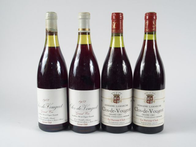 4 BOUTEILLES CLOS DE VOUGEOT GC : 2 DOMAINE LAMARCHE 1985 - 2 SAVOUR C