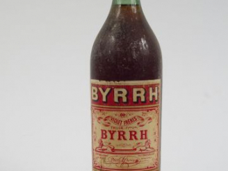 Vente aux enchères 1 TRES VIEILLE BOUTEILLE BYRRH (VIOLET FRERES) ANNEES 20/30