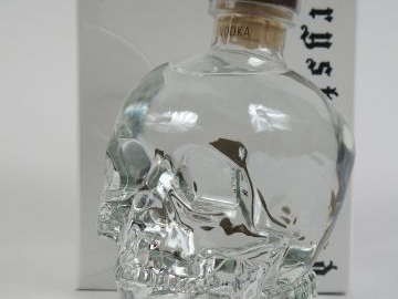 1 BOUTEILLE VODKA CRYSTAL HEAD - COFFRET