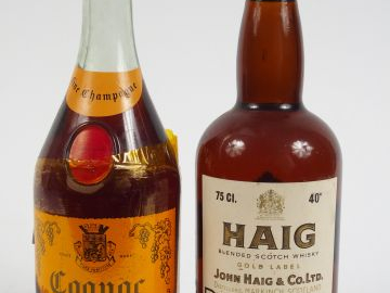 2 BOUTEILLES : 1 FINE CHAMPAGNE TEXIER ET - 1 WHISKY HAIG GOLD LABEL