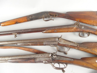 Vente aux enchères 171- Lot de 4 fusils de chasse à percussion centrale ou à percussion e