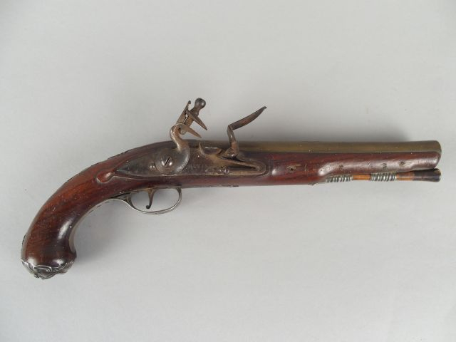 232- Beau pistolet à silex anglais de belle fabrication fin 19éme. Aut