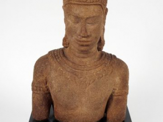 Vente aux enchères Buste de bodelhsalva Thai XII, XIII Probablement copie XXe dans le sty