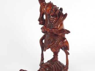 Vente aux enchères Sujet en bois sculpté  représentant l’Immortel Lidieguai, ou Li le Boi