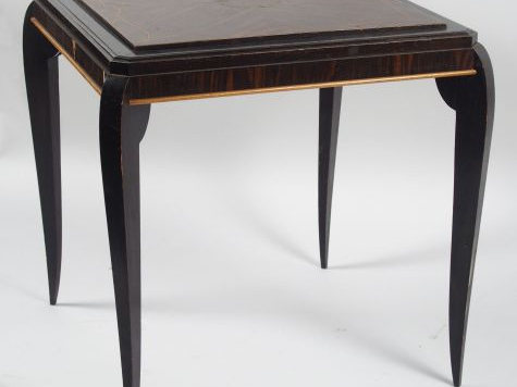 Table à jeux 1940 en placage d'ébène de macassar, bois noirci et filet