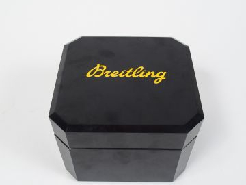 BREITLING. Montre homme "Navitimer Heritage", mouvement automatique, c