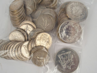 Vente aux enchères Pièce de 50 Francs argent, Hercule 1974. Poids: 30gr 58 pièces de 5 Fr