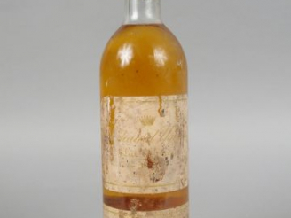 Vente aux enchères 1 BOUTEILLE - CHÂTEAU D'YQUEM 1ER CC SUPERIEUR SAUTERNES - 1987 - LB/E