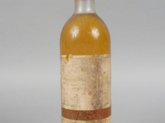Vente aux enchères 1 BOUTEILLE - CHÂTEAU D'YQUEM 1ER CC SUPERIEUR SAUTERNES - 1987 - LB/E