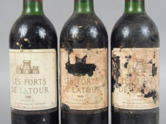 Vente aux enchères 3 BOUTEILLES - FORTS DE LATOUR 2EME VIN DU CHÂTEAU LATOUR 1ER GCC PAUI