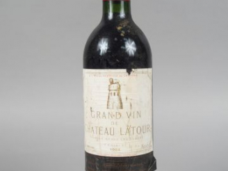 Vente aux enchères 1 BOUTEILLE - CHÂTEAU LATOUR 1ER GCC PAUILLAC - 1984 - ELD/E EXPORT