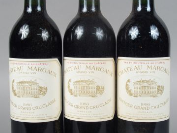 3 BOUTEILLES - CHÂTEAU MARGAUX 1ER GCC NOTE PARKER 98/100 - 1986 (X)
