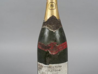 Vente aux enchères 1 BOUTEILLE - CHAMPAGNE PERRIER JOUET - 1973 - EA
