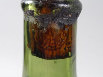 1 BOUTEILLE - CHARTREUSE FOURVOIRIE 7,5 CM DU BOUCHON, CIRE DETRUITE, 