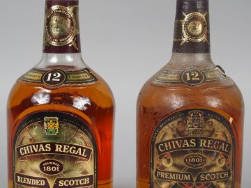 2 VIEILLES BOUTEILLES - WHISKY CHIVAS REGAL 12 ANS : 1 à 43°/76 CL - 1