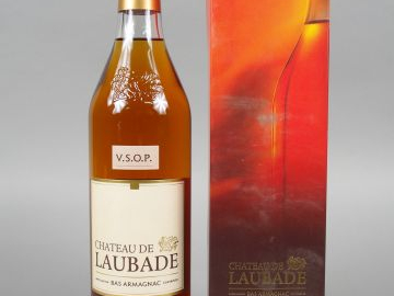 1 BOUTEILLE - BAS ARMAGNAC CHÂTEAU DE LAUBADE VSOP COFFRET