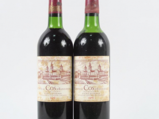 Vente aux enchères 2 BOUTEILLES CHÂTEAU COS D'ESTOURNEL GCC ST ESTEPHE - 1976 - 1 BG/1 HE