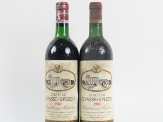 Vente aux enchères 2 BOUTEILLES CHASSE SPLEEN MOULIS - 1980 - BS