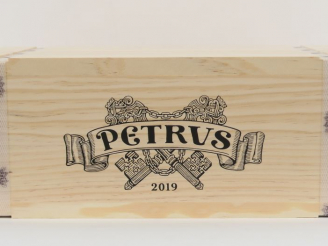 Vente aux enchères 3 BOUTEILLES CHÂTEAU PETRUS POMEROL - 2019 - CBO