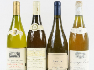Vente aux enchères 4 BOUTEILLES : 1 PULIGNY MONTRACHET 1er CRU 'LES FOLATIÈRES' CHARLES A