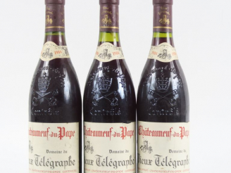 Vente aux enchères 3 BOUTEILLES DOMAINE DU VIEUX TÉLÉGRAPHE CHÂTEAUNEUF DU PAPE - 1986