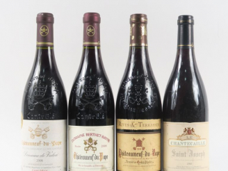 Vente aux enchères 4 BOUTEILLES : 1 SAINT JOSEPH CHANTECAILLE 2003 - 3 CHÂTEAUNEUF DU PAP