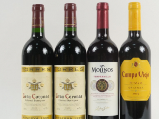Vente aux enchères 4 BOUTEILLES VINS ESPAGNOLS : 2 GRAN CORONAS 'RESERVA' PENEDÈS TORRES 