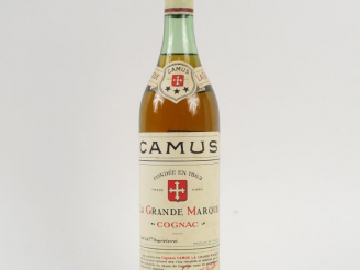 Vente aux enchères 1 VIEILLE BOUTEILLE CAMUS 'LA GRANDE MARQUE'