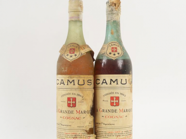2 VIEILLE BOUTEILLES CAMUS 'LA GRANDE MARQUE' - NIVEAU BAS