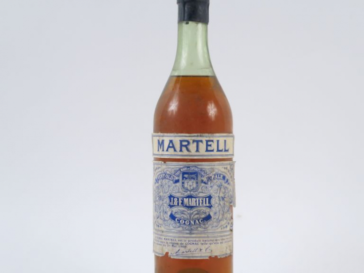 1 VIEILLE BOUTEILLE COGNAC MARTELL 'ETIQUETTE BLEUE' - CAPS ETAIN