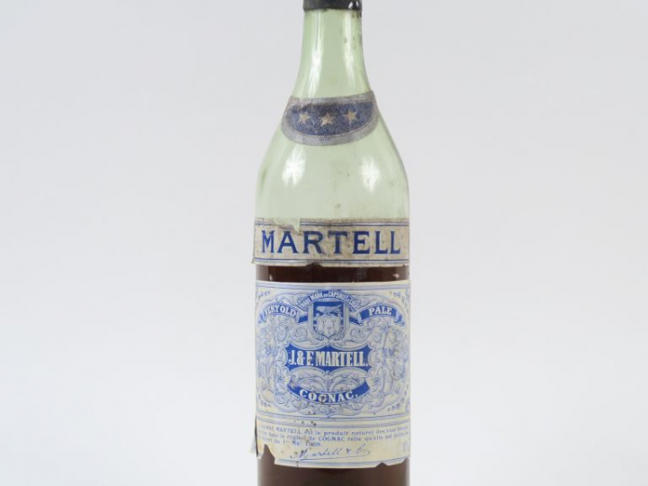 1 VIEILLE BOUTEILLE COGNAC MARTELL 'ETIQUETTE BLEUE' - CAPS ETAIN/NIVE