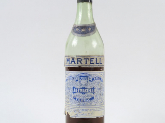 Vente aux enchères 1 VIEILLE BOUTEILLE COGNAC MARTELL 'ETIQUETTE BLEUE' - CAPS ETAIN/NIVE