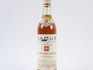 Vente aux enchères 1 VIEILLE BOUTEILLE COGNAC CAMUS 'LA GRANDE MARQUE'