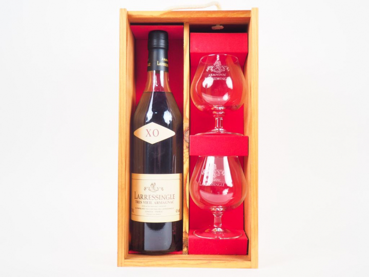 1 BOUTEILLE ARMAGNAC LARRESSINGLE 'XO' - COFFRET
