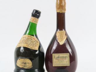 Vente aux enchères 2 BOUTEILLES ARMAGNAC : 1 LAFONTAN FINE V.SO.P. - 1 SAINT VIVANT