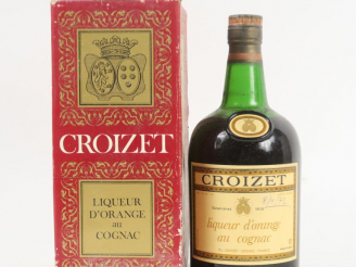 Vente aux enchères 1 BOUTEILLE LIQUEUR D'ORANGE AU COGNAC CROIZET - COFFRET
