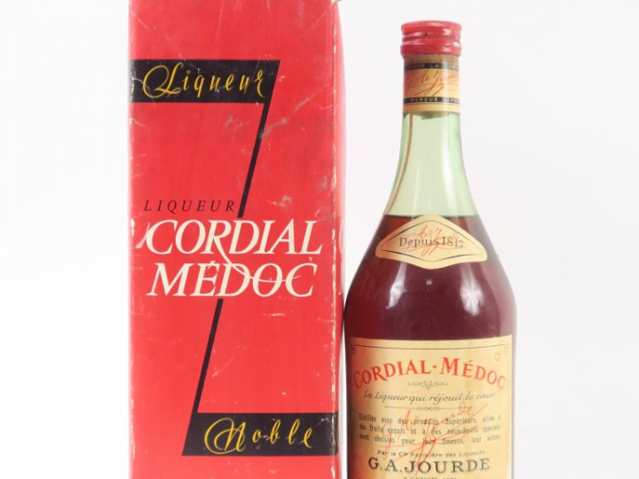 1 VIEILLE BOUTEILLE CORDIAL MÉDOC - COFFRET