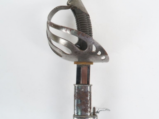 Vente aux enchères Sabre pour l’exportation (vers l’Amérique du Sud ?). Belle lame poli g