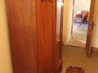 Vente aux enchères Armoire basse de style Louis-Philippe en acajou