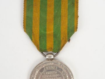 Médaille commémorative de l'expédition de 1883/1886 au "TONKIN" 1er mo