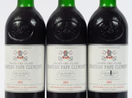 Vente aux enchères 3 BOUTEILLES CHÂTEAU PAPE CLEMENT CC GRAVES - 1985 - BG/1 ETLA