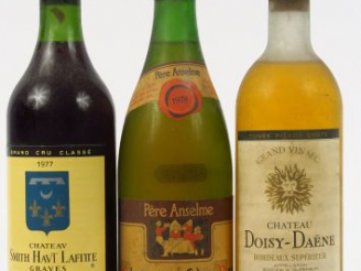 Vente aux enchères 3 BOUTEILLES : 1 CHÂTEAU SMITH HAUT LAFITTE CC GRAVES 1977 - 1 CHATEAU