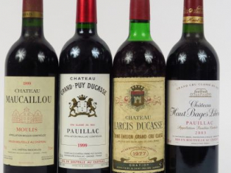 Vente aux enchères 4 BOUTEILLES : 1 CHÂTEAU MAUCAILLOU MOULIS 1999 - 1 GRAND PUY DUCASSE 