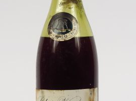 Vente aux enchères 1 BOUTEILLE CLOS VOUGEOT L. LATOUR - 1969 - 8 cm/CAPS CORRODEE/EA