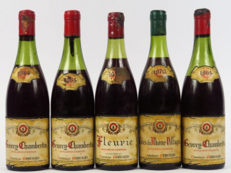 Vente aux enchères 5 BOUTEILLES C. GIROUD : 3 GEVREY CHAMBERTIN 1964 2 à 6 cm/1 à 7 cm - 